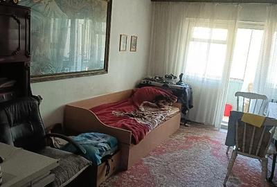 Apartament cu 5 camere decomandat în Fortuna