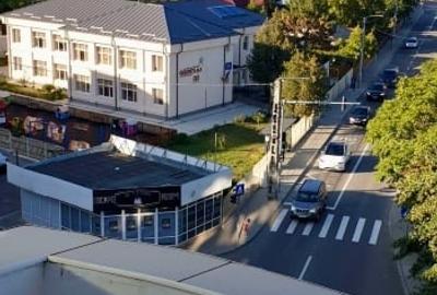 Apartament cu 3 camere decomandat, mobilat în Central - 9