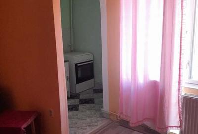 Vand Garsoniera cu balcon - 1