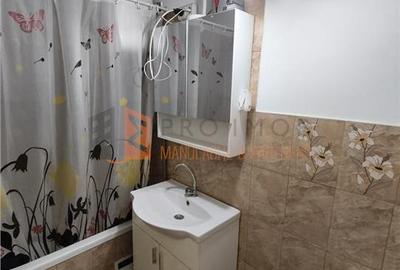 Apartament cu 2 camere decomandat, mobilat în Micro 3 - 12