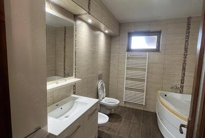 Casă cu 3 camere cu Teren 2083 Mp în Ciumeghiu - 9