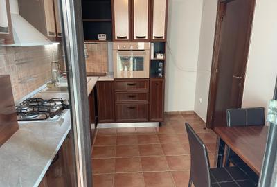 Apartament cu 3 camere semidecomandat în 13 Septembrie - 4