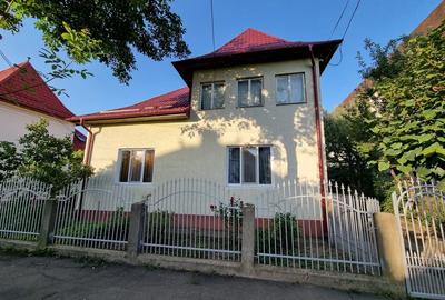Casă cu 4 camere cu Teren 509 Mp în Rădăuți