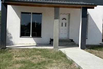 Casă cu 3 camere cu Teren 300 Mp în Corbu - 8