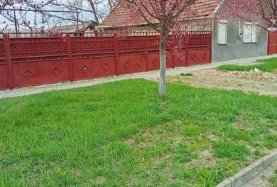 Casă cu 2 camere cu Teren 105 Mp în Cermei