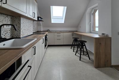 Apartament cu 3 camere decomandat în Tractorul - 5