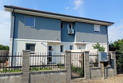 Duplex cu 3 camere în Sânandrei