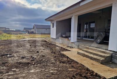 Casă cu 4 camere cu Teren 516 Mp în Sântandrei