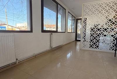 Spațiu comercial, de 90 mp, în Central - 9