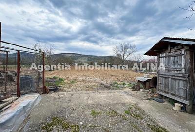 Casă cu 2 camere cu Teren 2086 Mp în Sântuhalm - 12