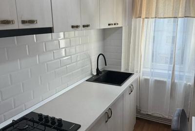 Persoana fizica,vand apartament cu doua camere in Pacurari,in spate la Alpha Bank - 2