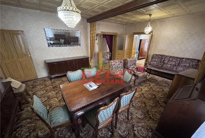 Casă cu 7 camere cu Teren 938 Mp în Orașul de Jos - 8