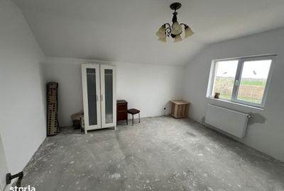 Casă cu 4 camere decomandat în Dumitrana - 6