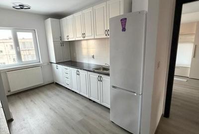 Apartament cu 3 camere decomandat în Central - 1