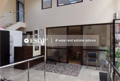 Cladire de birouri cu 15 locuri de parcare individuale, ID 8265 - 5