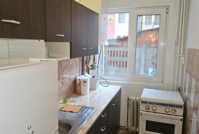 De inchiriat apartament cu trei camere - 3