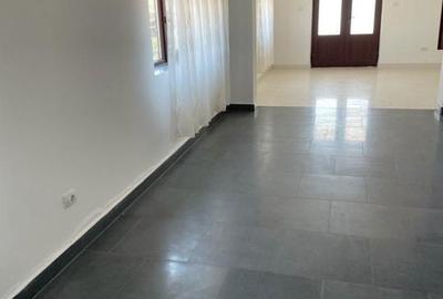 Casă cu 3 camere cu Teren 2263 Mp în Central - 6