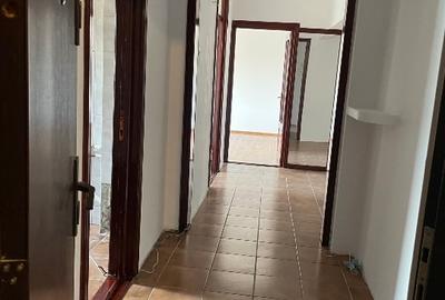 Apartament 3 camere strada Ozanei - 1