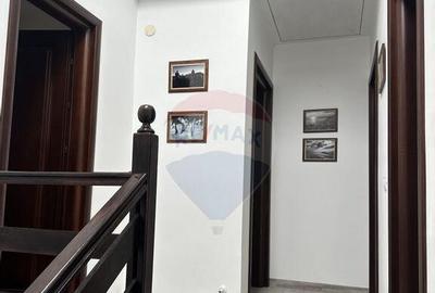 Casă cu 4 camere cu Teren 622 Mp în Girov - 1