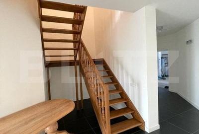 Casă cu 5 camere cu Teren 6000 Mp în Fălticeni - 3