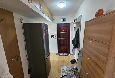 Apartament cu 2 camere decomandat, mobilat în Micro I - 9