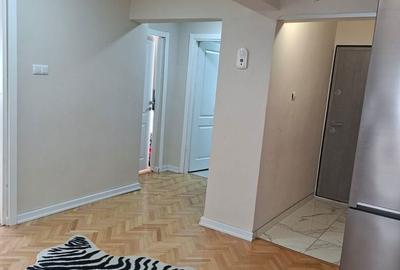 Apartament cu 4 camere decomandat în Central - 1
