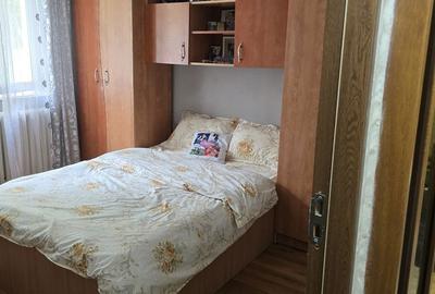 Apartament cu 2 camere semidecomandat în Calea București