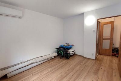 Bd. Chisinau , statia Pictor Harlescu, bloc stradal, reabilitat - 8