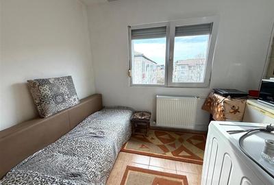 Garsonieră decomandată în Cantemir - 2