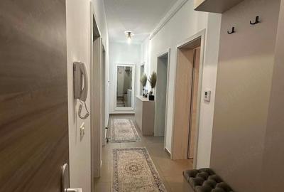 Apartament cu 2 camere decomandat în Giroc