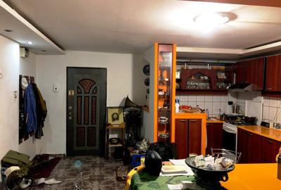 Apartament cu 3 camere decomandat în Eroilor