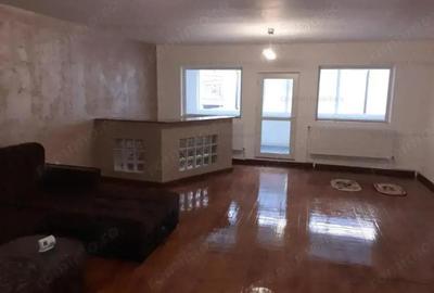 1100mp util IMENSA VILA P+1+M+ 2 spatii comerciale, zona Centrala 1100mp util IMENSA VILA P+1+M+ 2 spatii comerciale, zona Centrala - 1