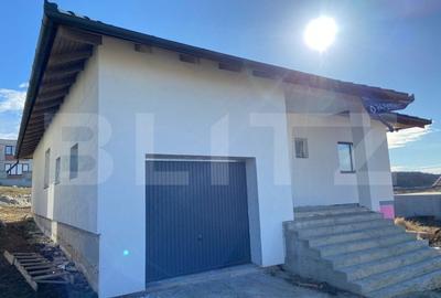 Casa de vanzare, cu 4 camere, zona Cihei-Oradea