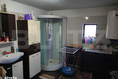Casă cu 4 camere decomandat cu Teren 2000 Mp în Leu - 2