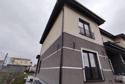 Duplex cu 5 camere cu Canalizare în Moșnița Nouă - 2