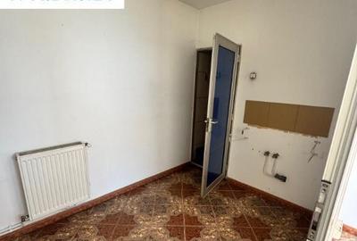 Spațiu comercial, de 656 mp, în 1 Mai - 3