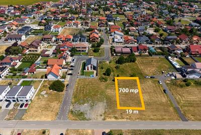 Teren Construcții intravilan de 700 mp, în Dumbrăvița