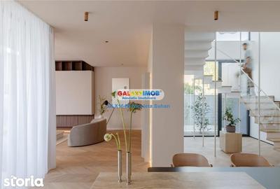 Casă cu 6 camere cu Piscina în Central