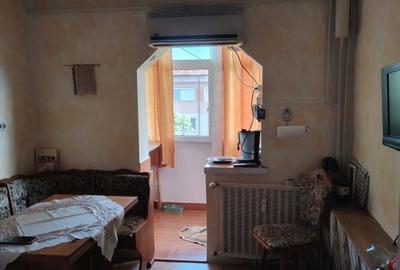 Apartament cu 3 camere decomandat în Brazda lui Novac - 5