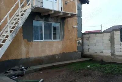 Casă cu 4 camere cu Teren 700 Mp în Cumpăna