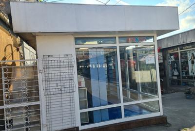 Spațiu comercial, de 12 mp, în Petros - 1