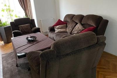 Casă individuală cu 8 camere cu Canalizare în Central - 3