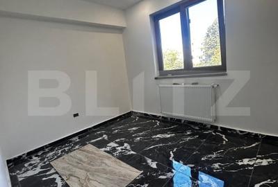 Apartament cu 3 camere, decomandat, etaj 2, zona 9 Mai - 4