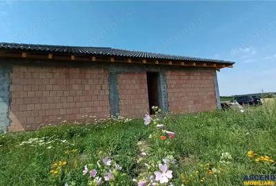 Casa la 15 minute de Brasov, DJ 112A, la rosu sau finalizata la cheie - 2