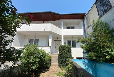 Vanzare casa vila 5 camere zona Crangasi - 9