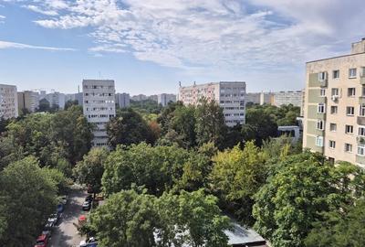 Apartament cu 3 camere semidecomandat în Baba Novac