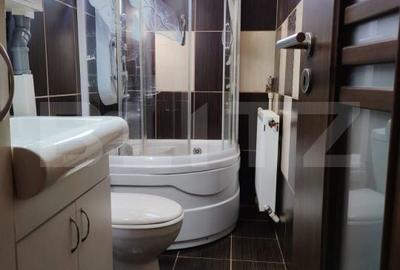Apartament cu 3 camere decomandat în Nufărul