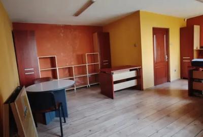 Spațiu comercial, de 70 mp, în Central