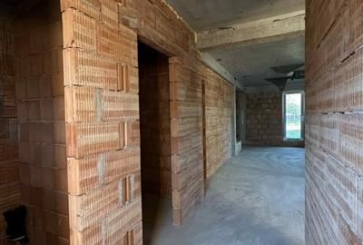 Duplex cu 4 camere cu Canalizare în Gilău - 7