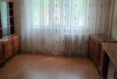 Apartament cu 2 camere decomandat în Viziru 3